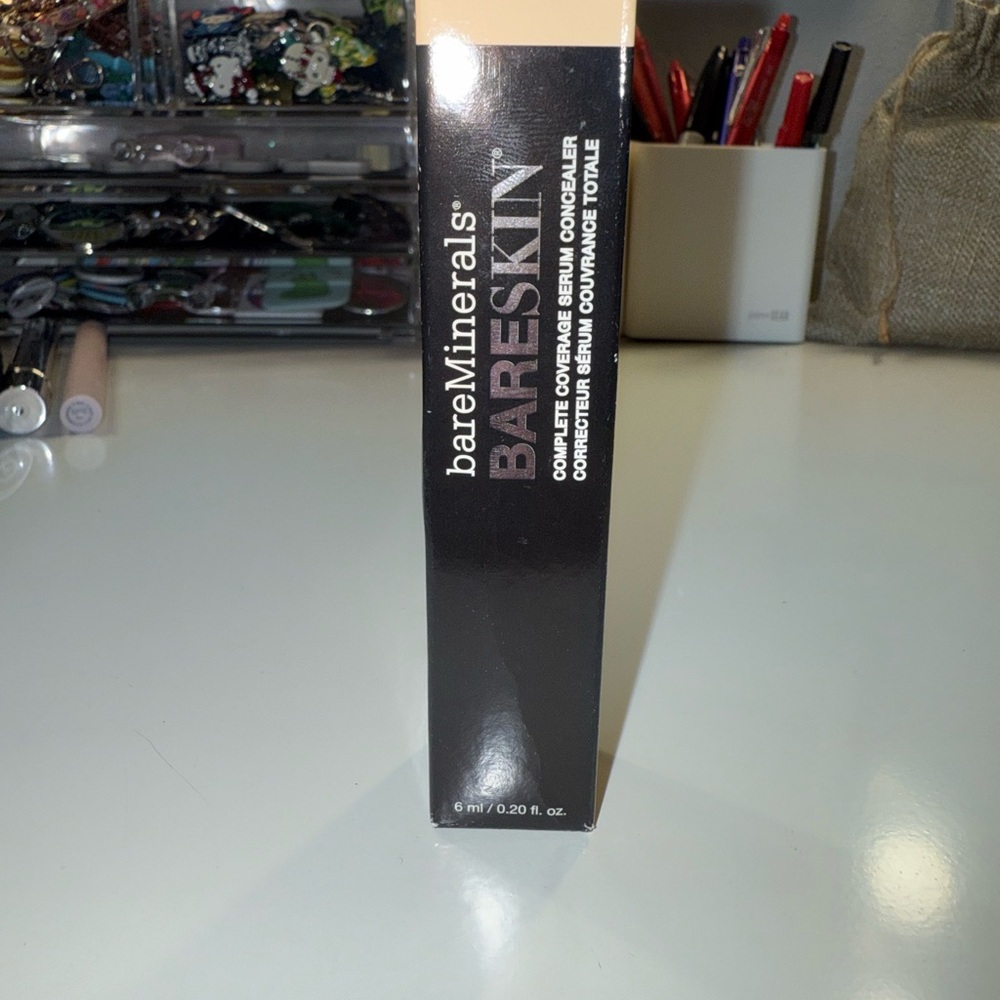 bareMinerals Black and Cream Treatment Box
